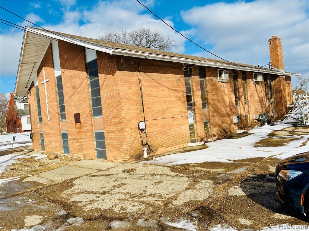 main property photo 2