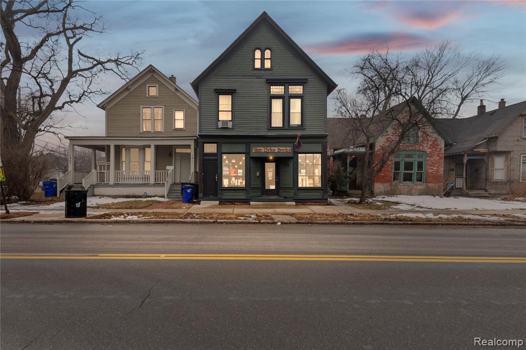 main property photo 1