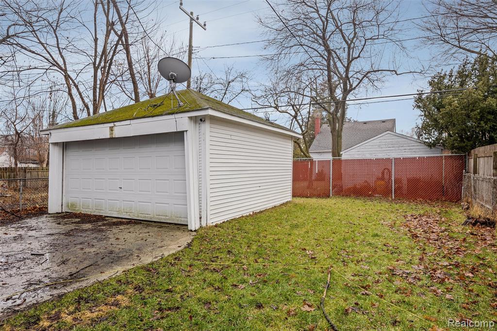 main property photo 26