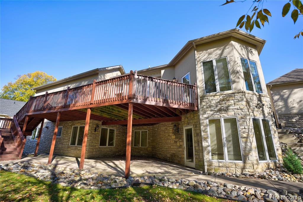 main property photo 29