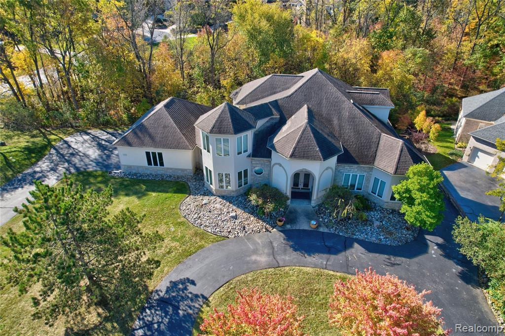 main property photo 30