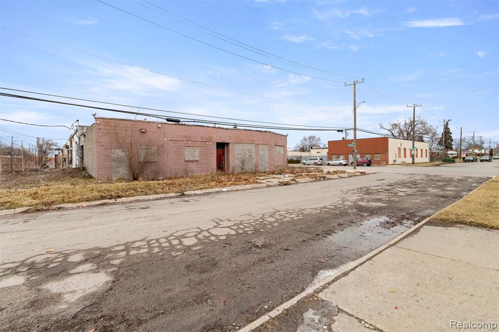 main property photo 10