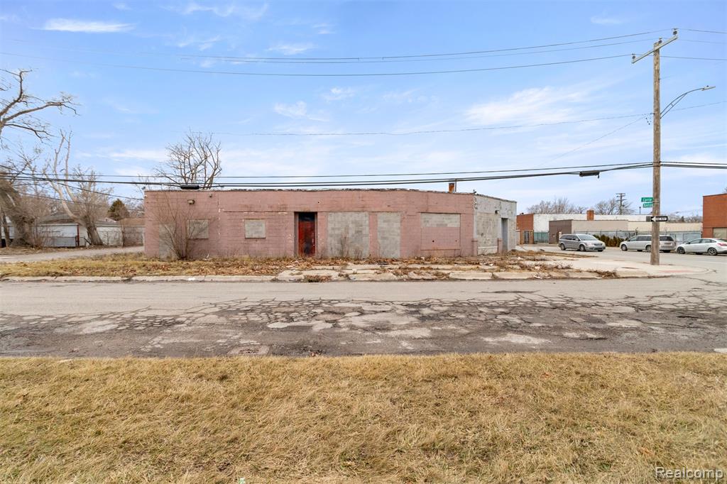 main property photo 11