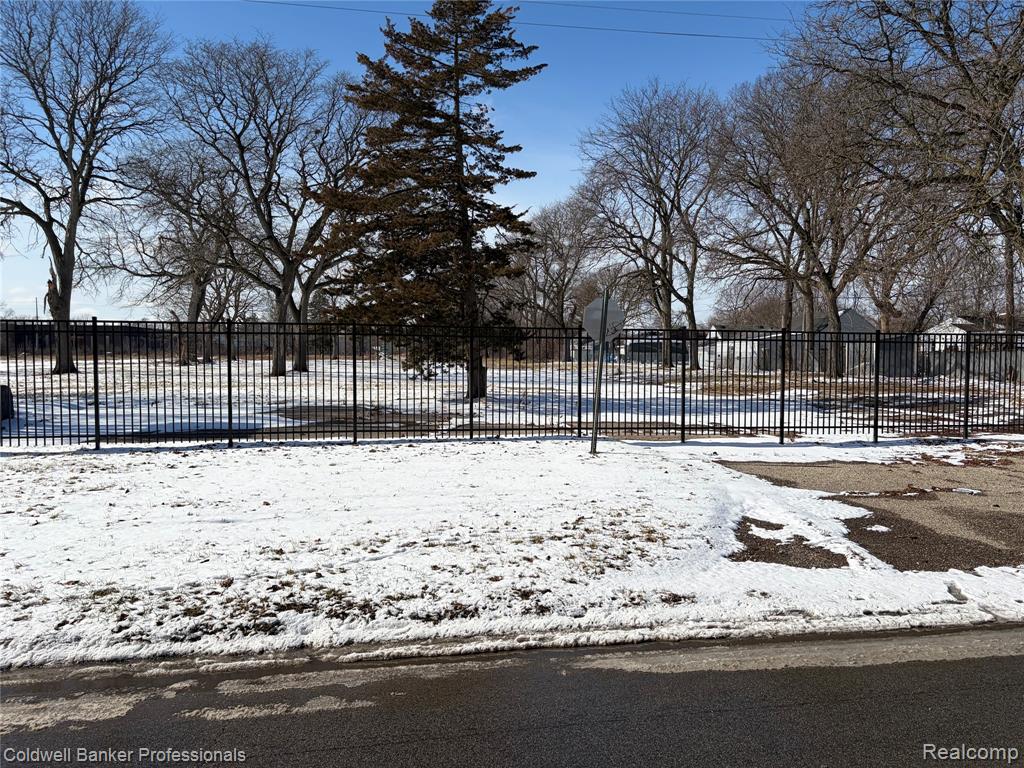 main property photo 3