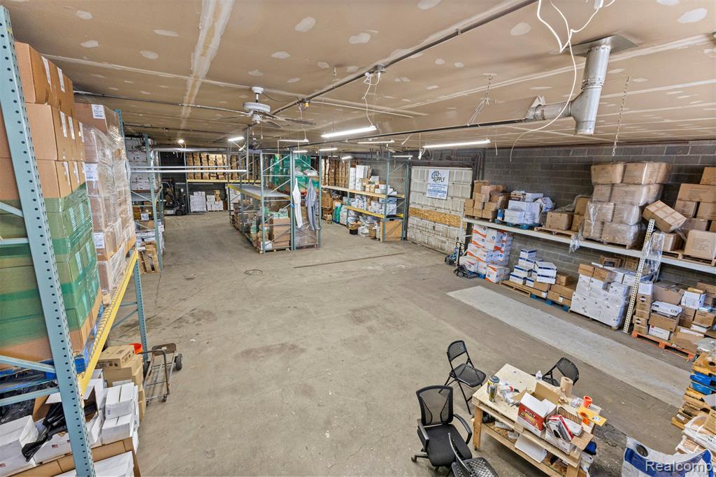 main property photo 50
