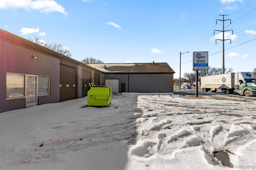 main property photo 54