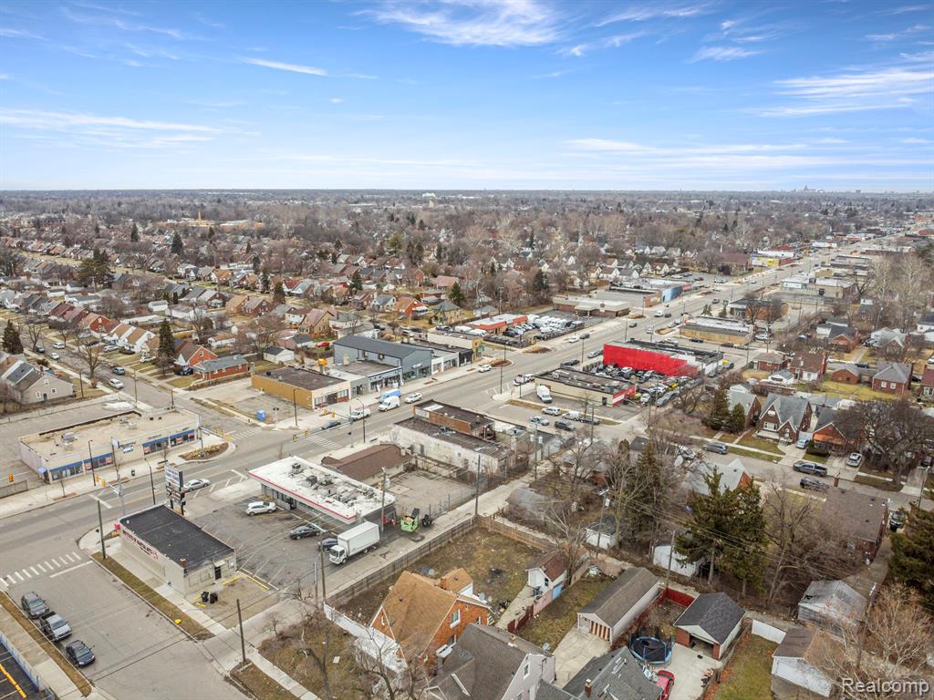 main property photo 16