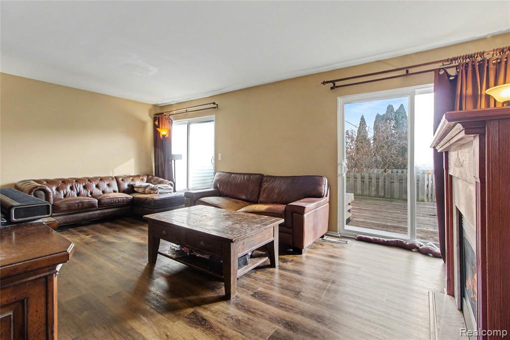 property viewer photo 1