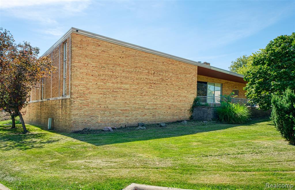 main property photo 31