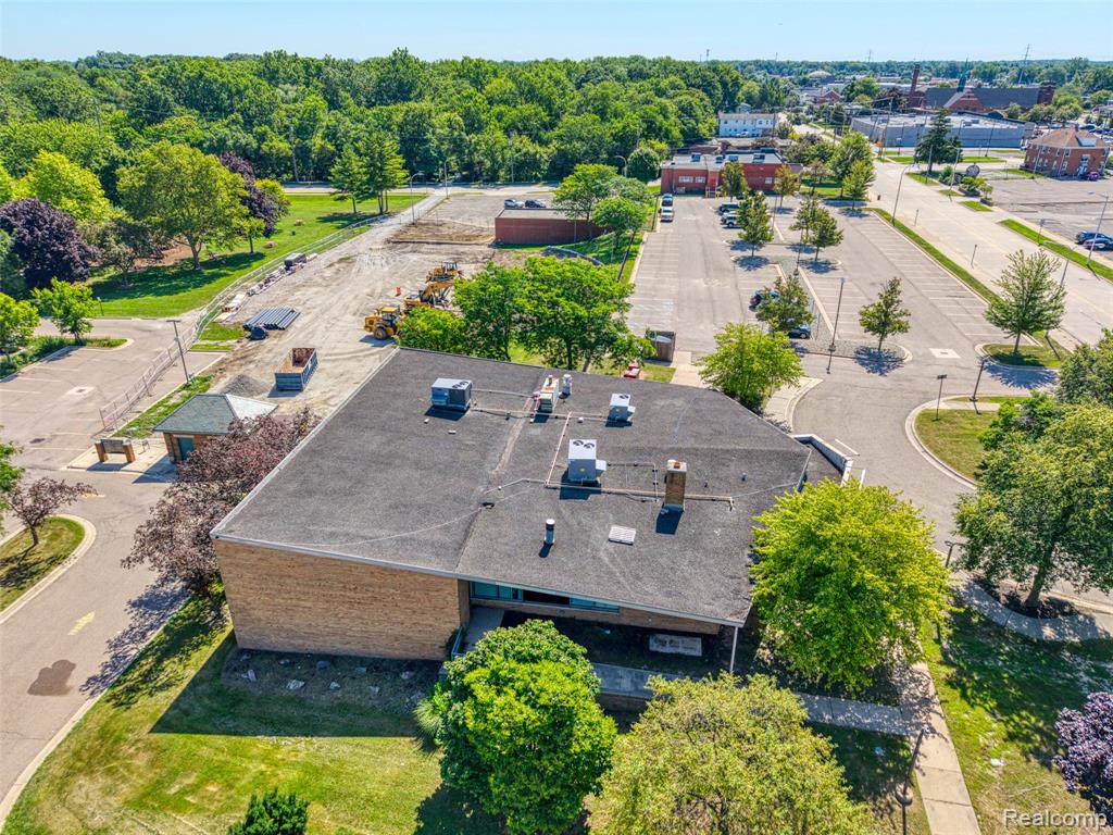 main property photo 43