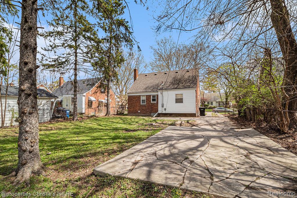 main property photo 14