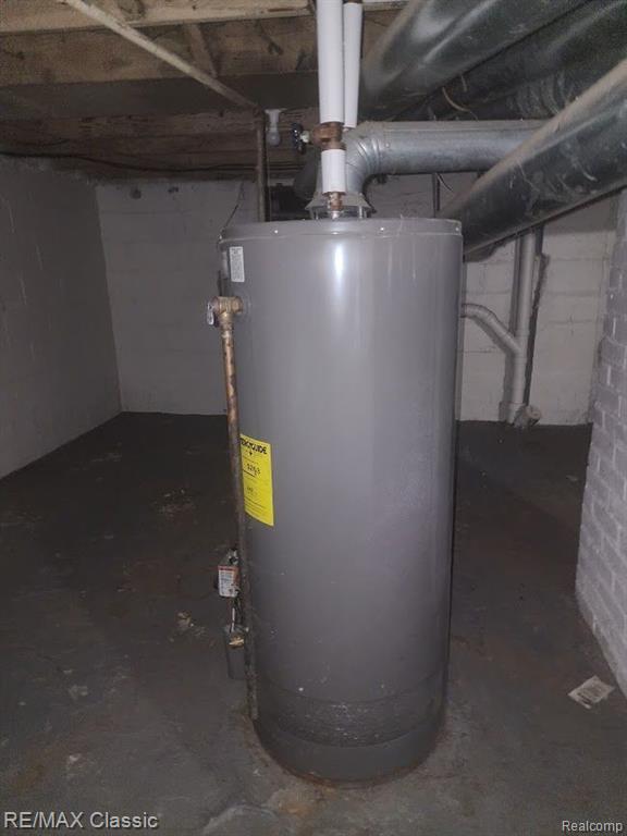 main property photo 32
