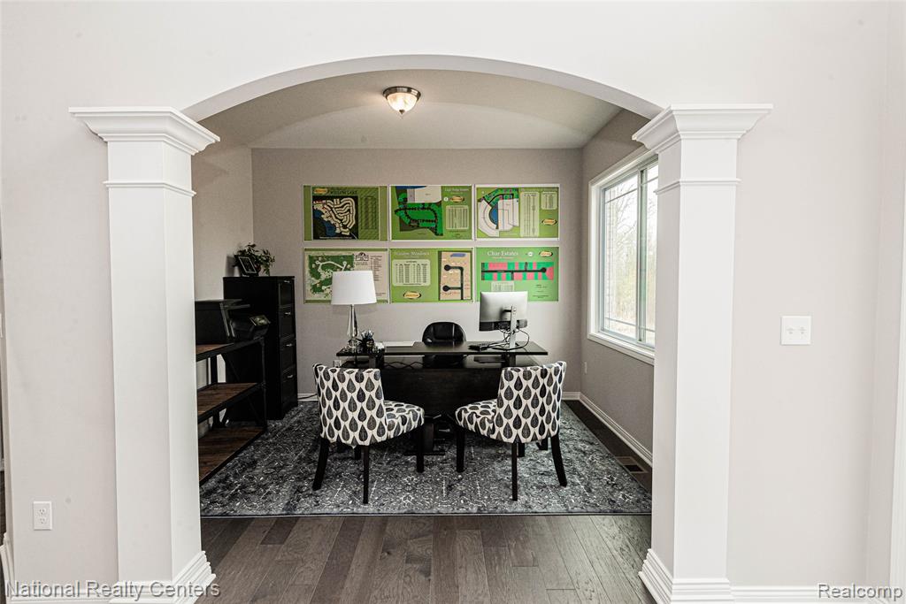 main property photo 16