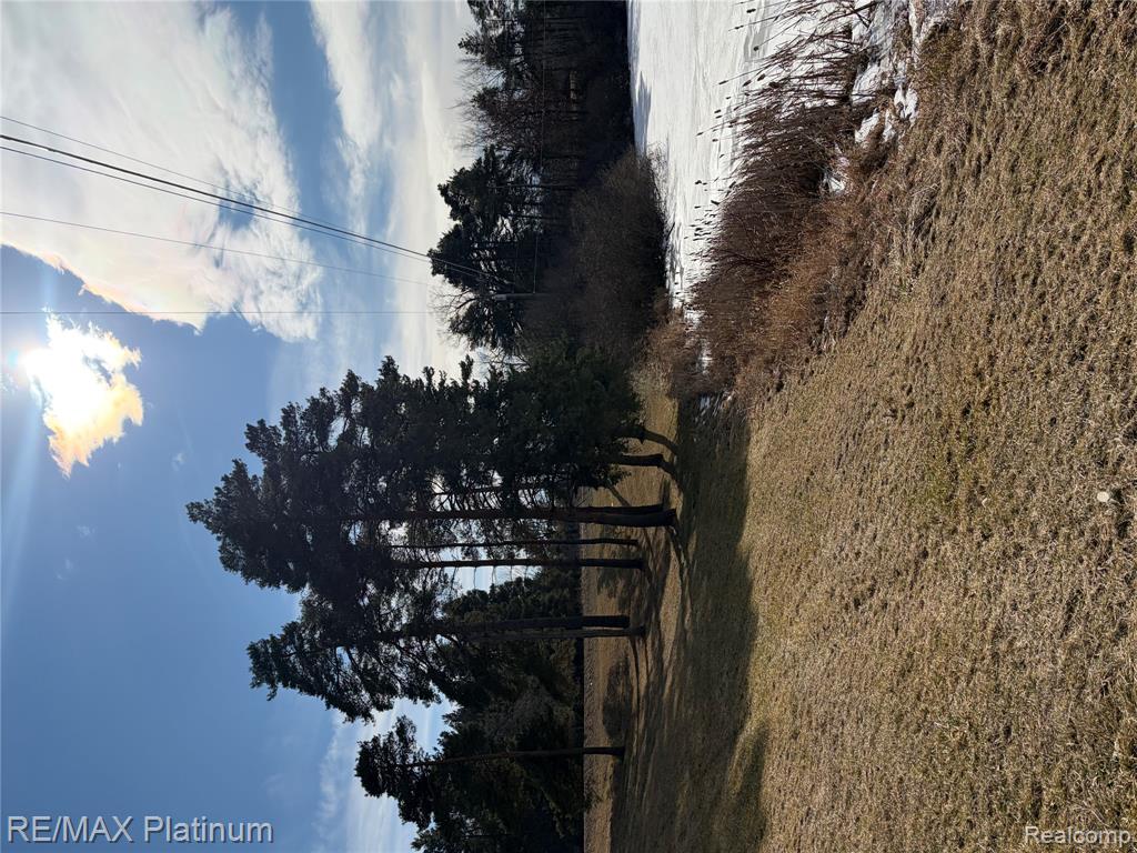 main property photo 45