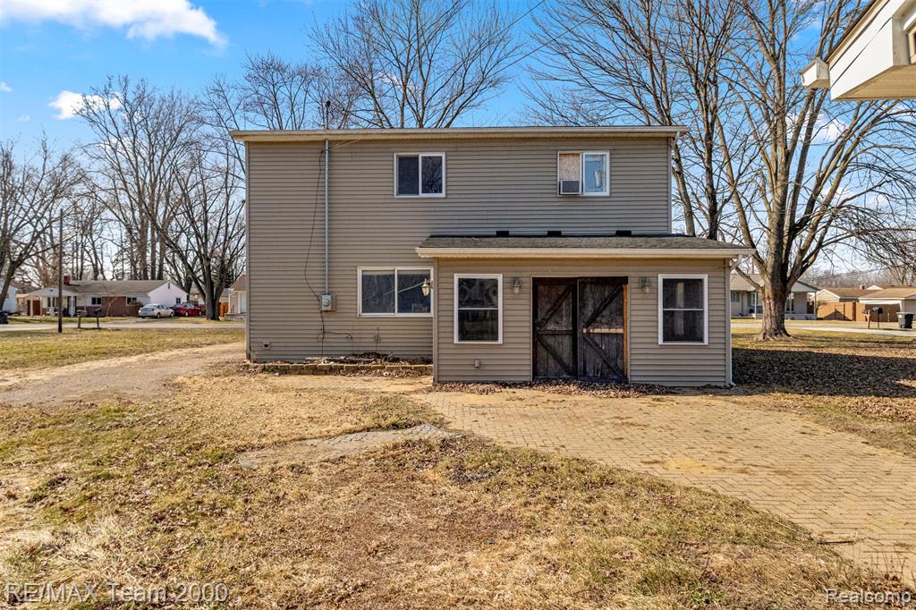 main property photo 28