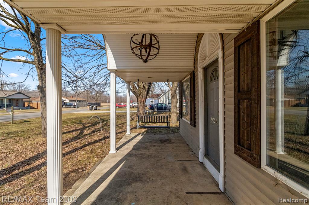main property photo 34