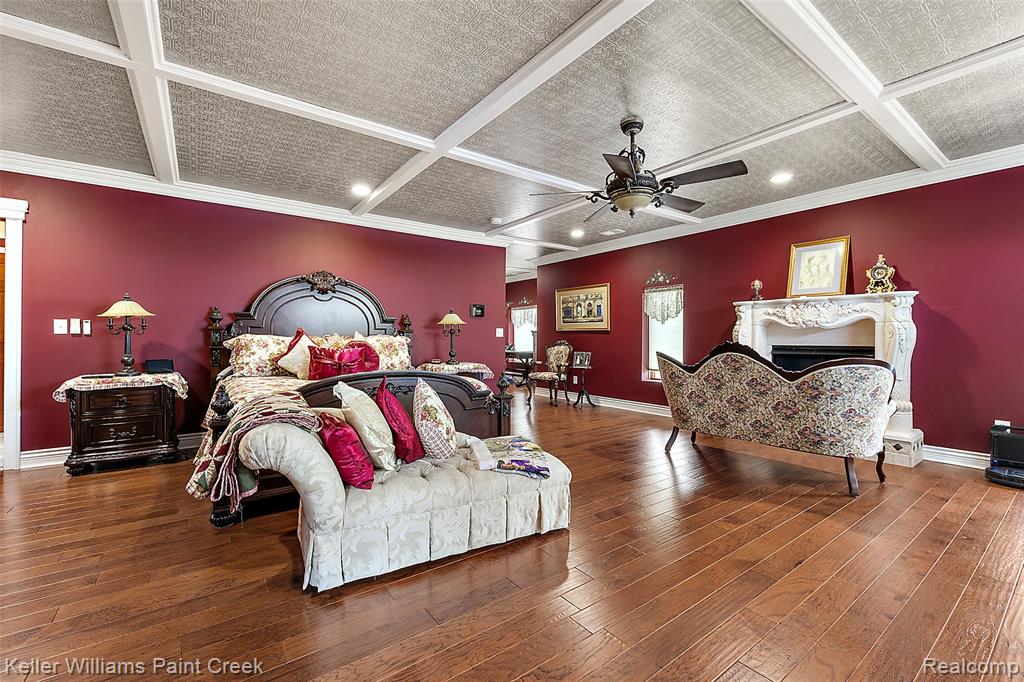 main property photo 47