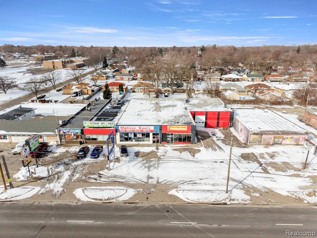 main property photo 16