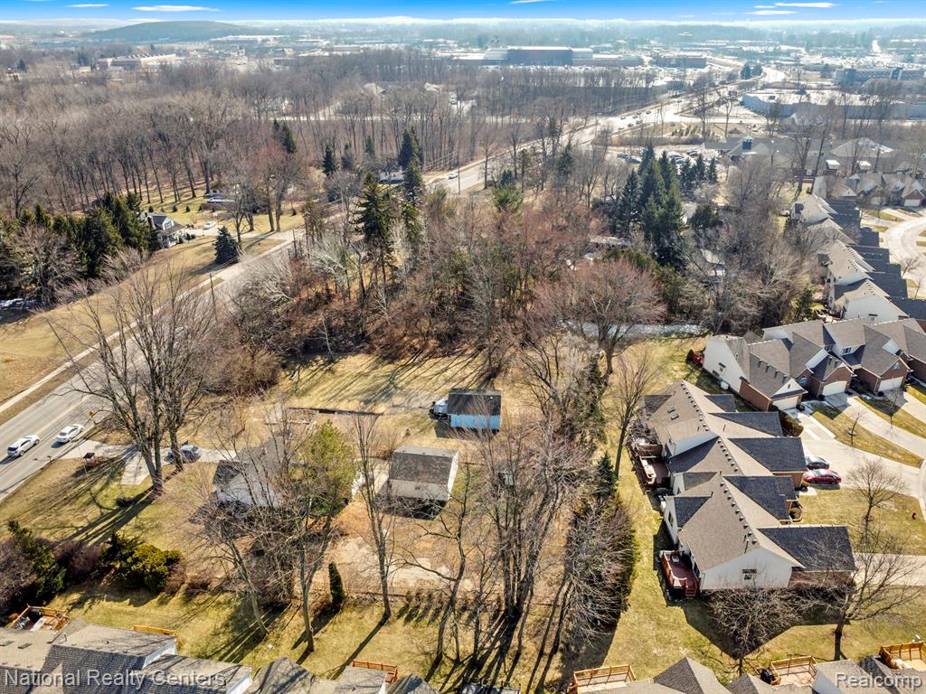 main property photo 17