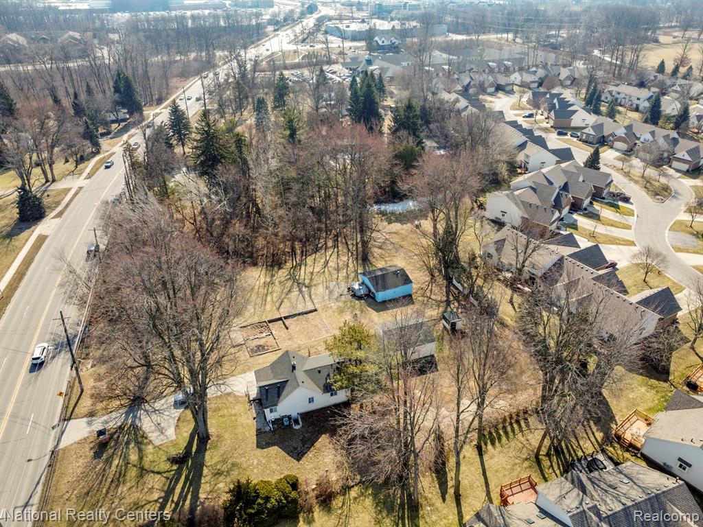 main property photo 18