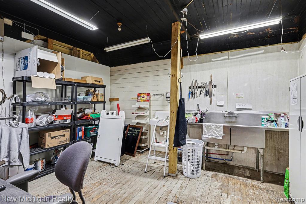 main property photo 12