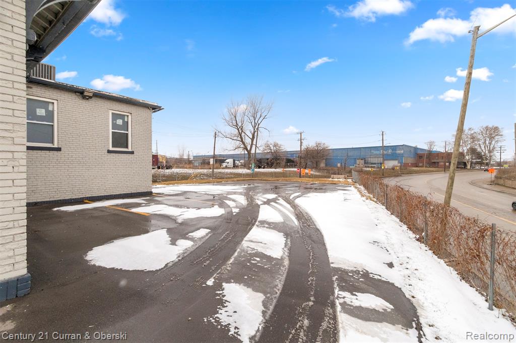 main property photo 24