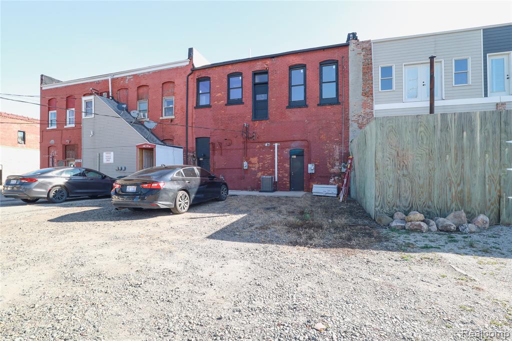 main property photo 7