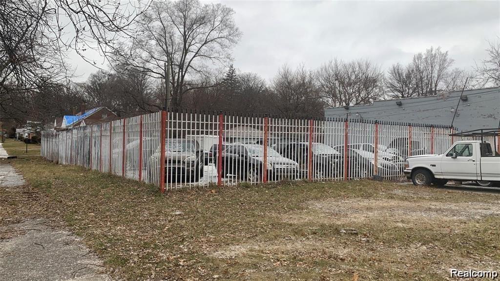 main property photo 15