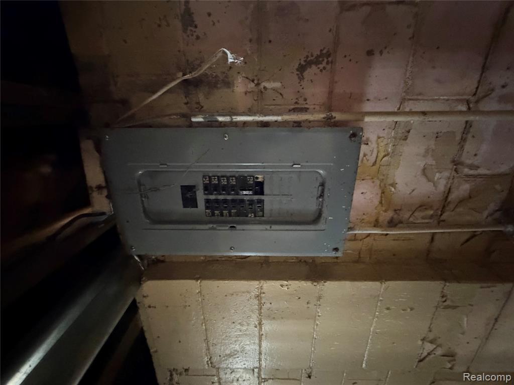 main property photo 19