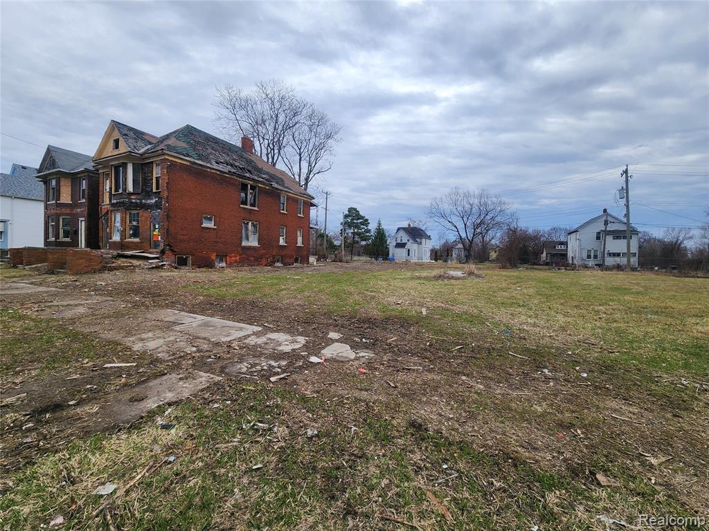 main property photo 5