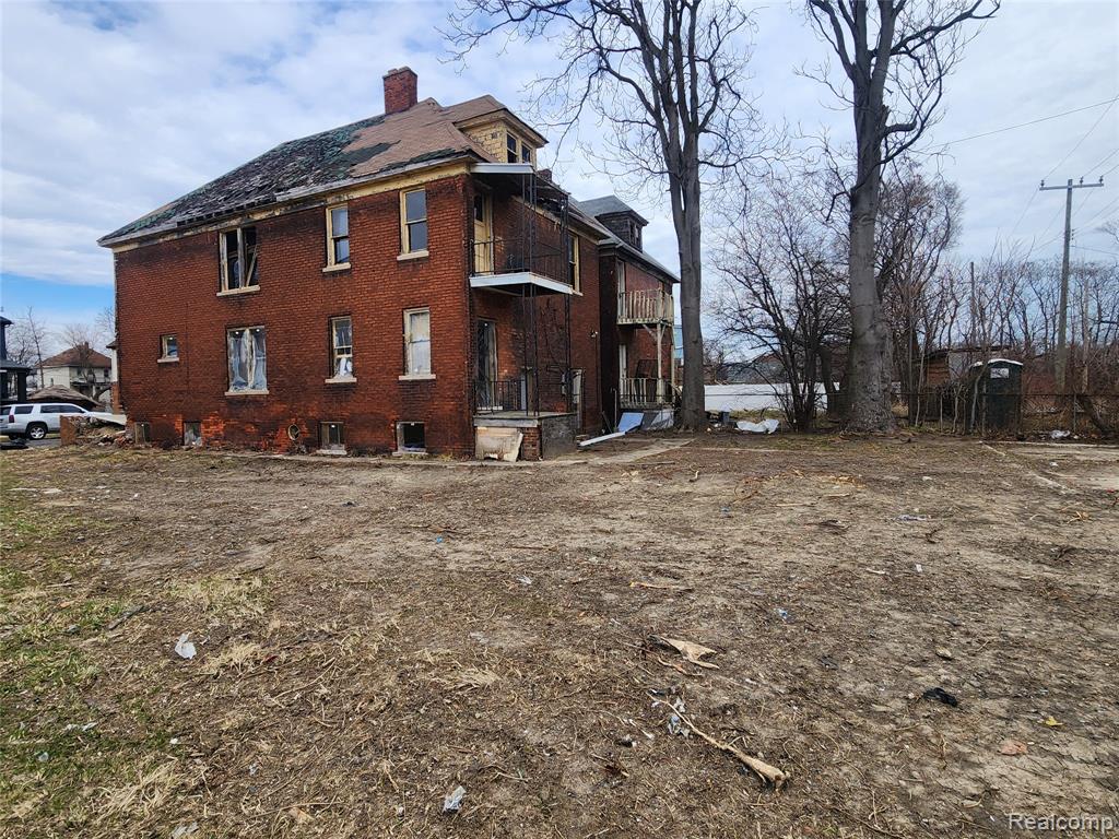 main property photo 7