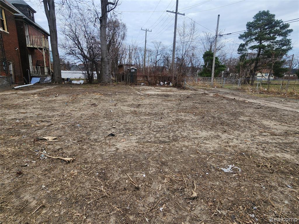 main property photo 8