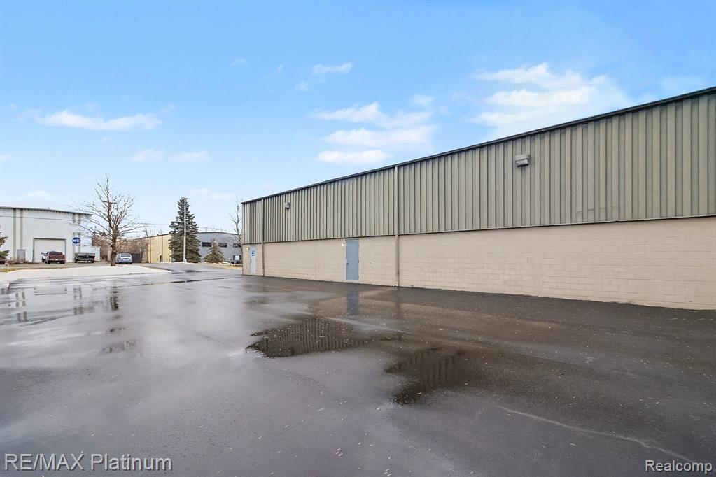 main property photo 27