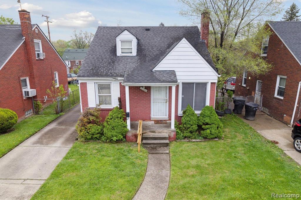 main property photo 28