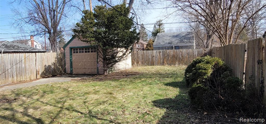 main property photo 23