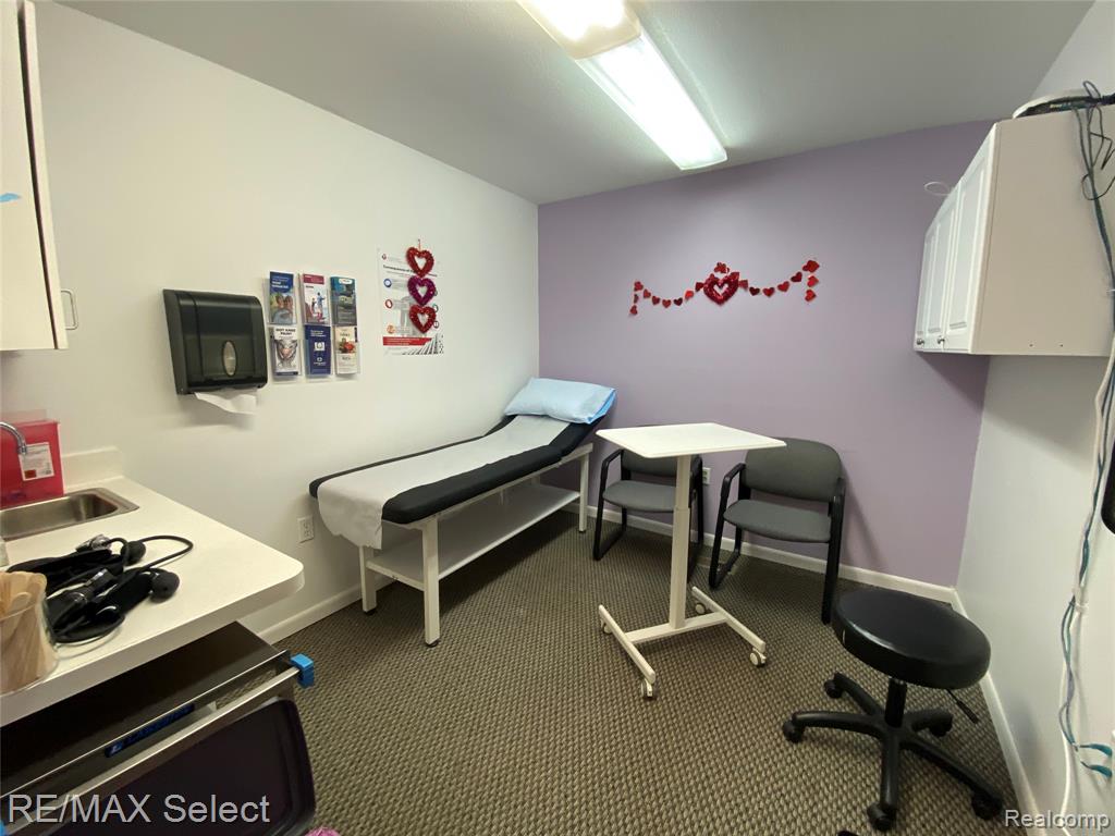 main property photo 9