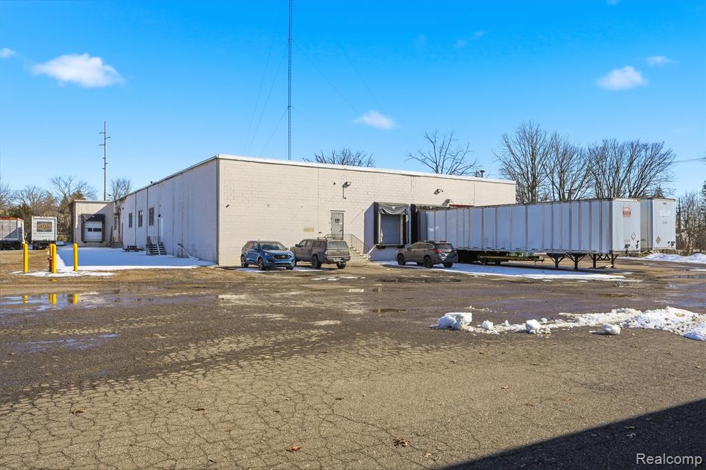 main property photo 25