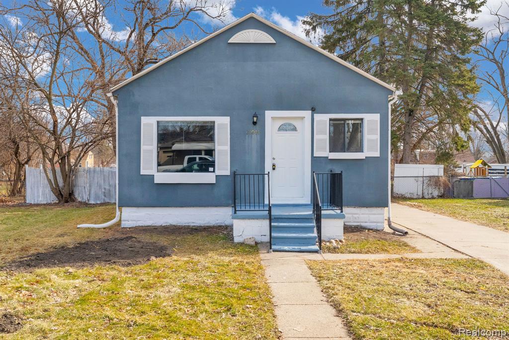 main property photo 1