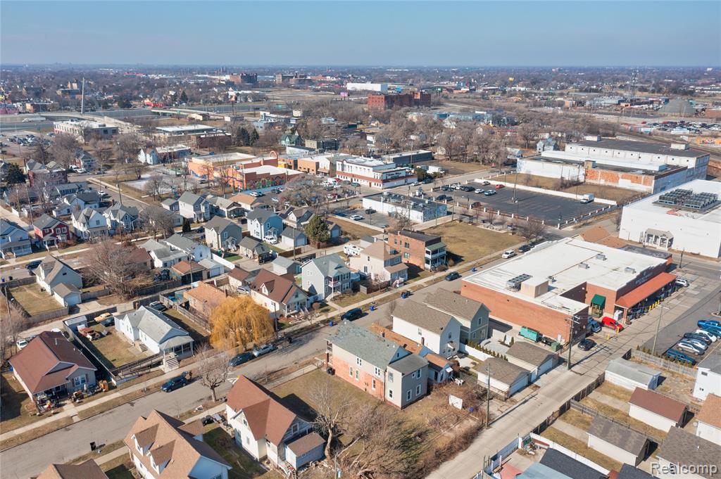 main property photo 43