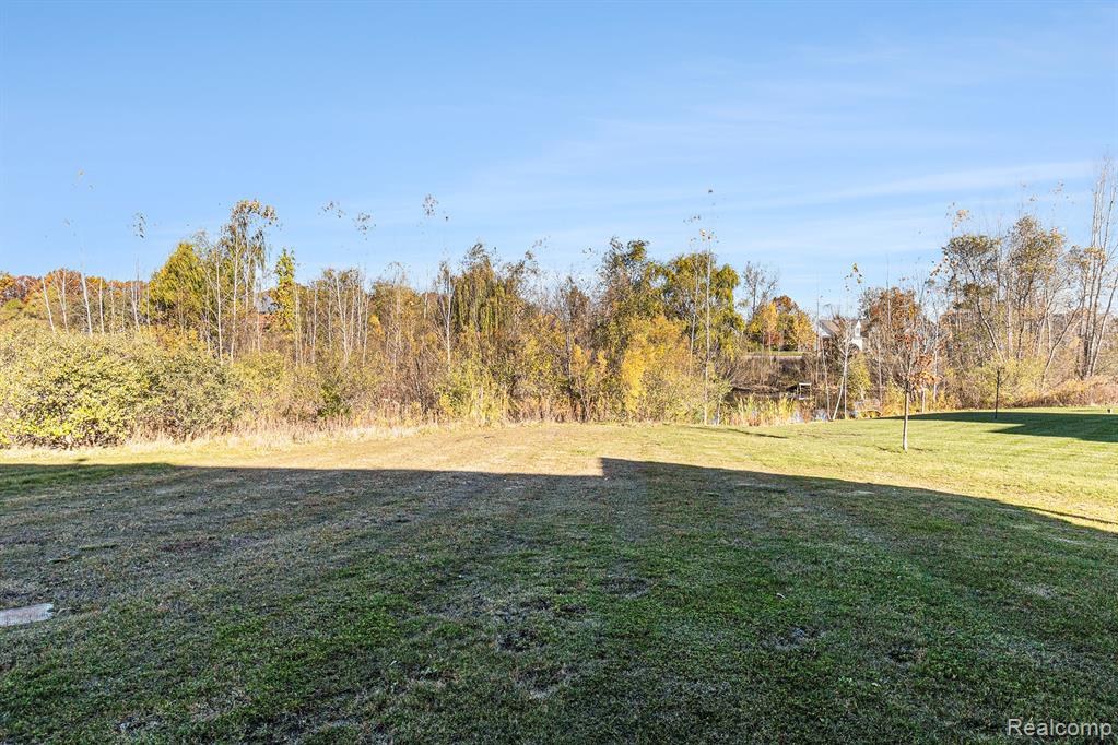 main property photo 37