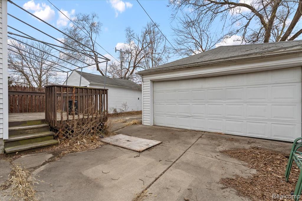 main property photo 27