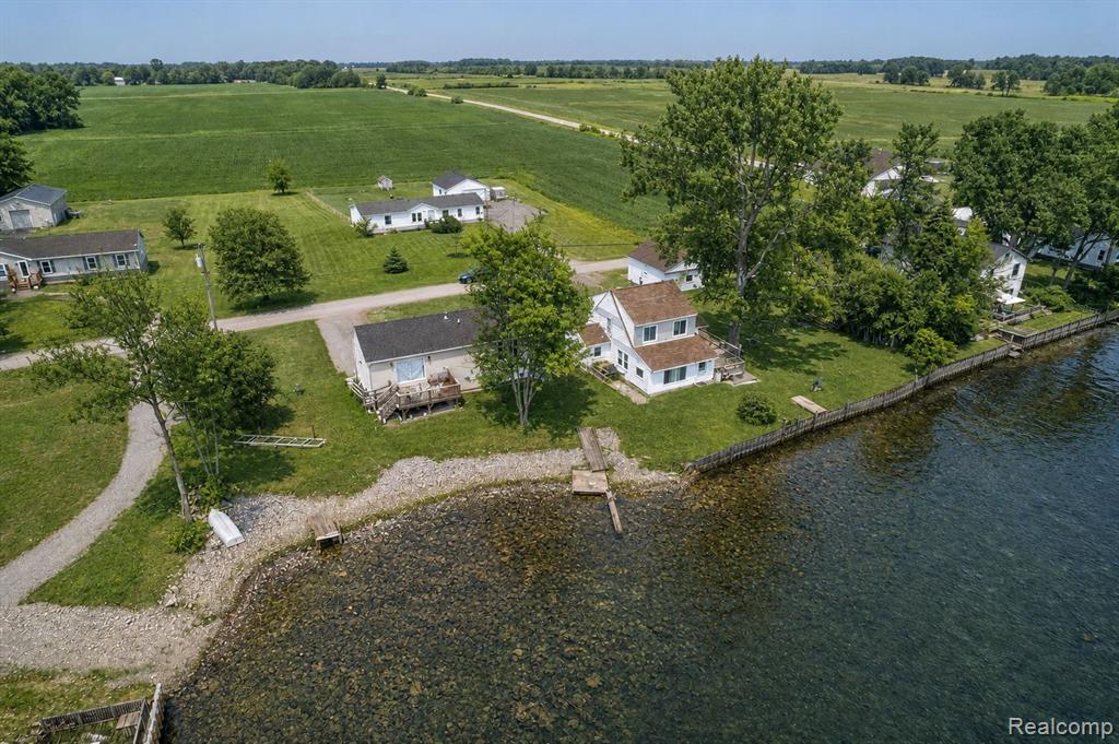 main property photo 45