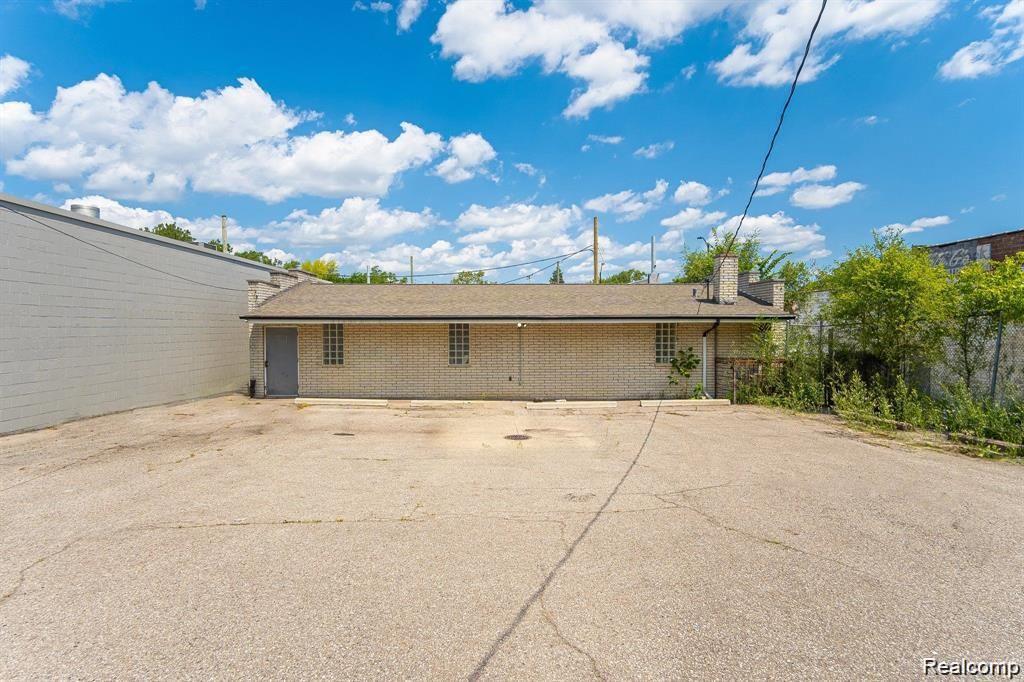 main property photo 12