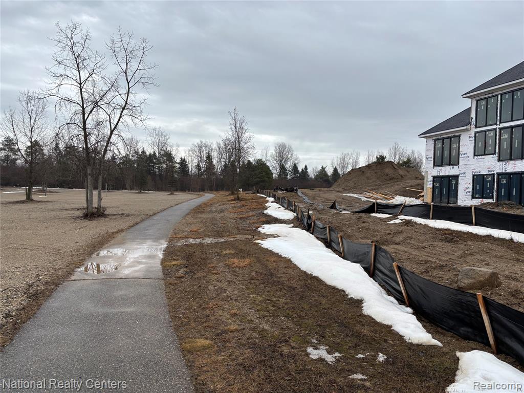main property photo 4