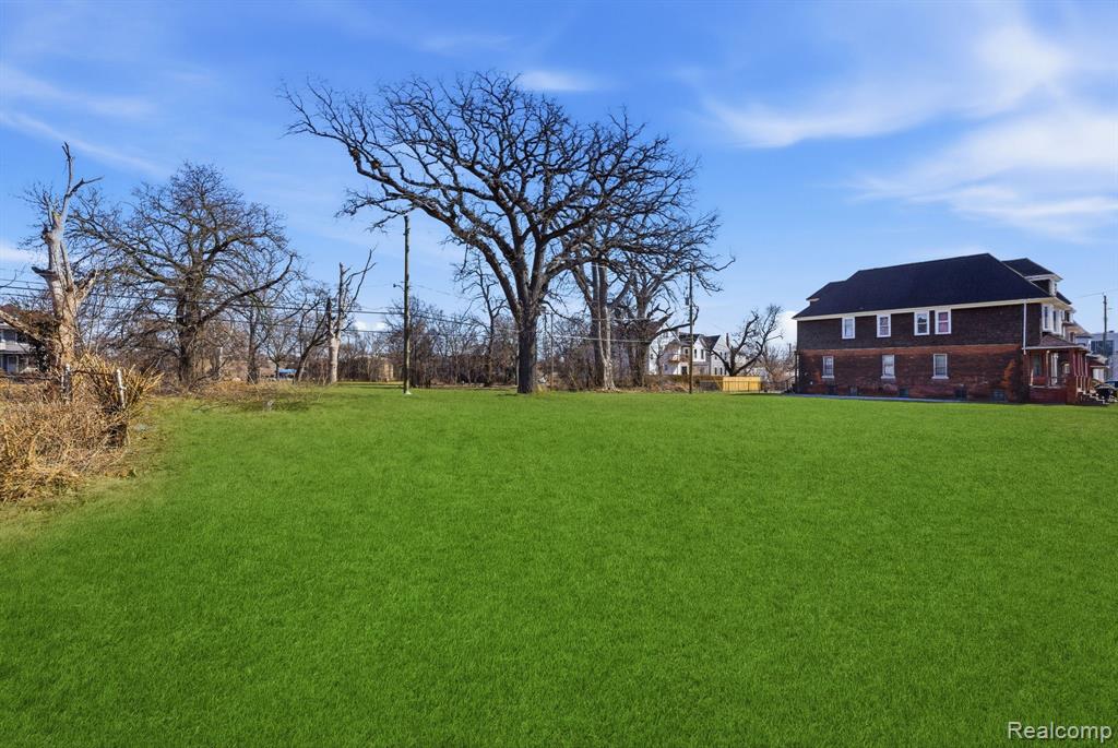 main property photo 3
