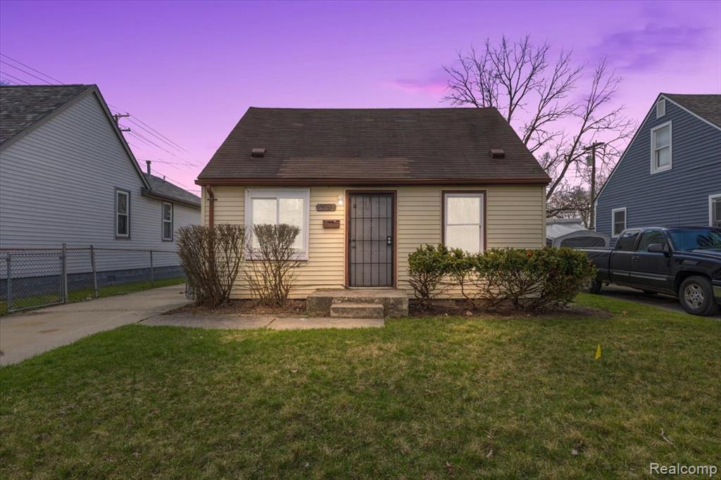 main property photo 20
