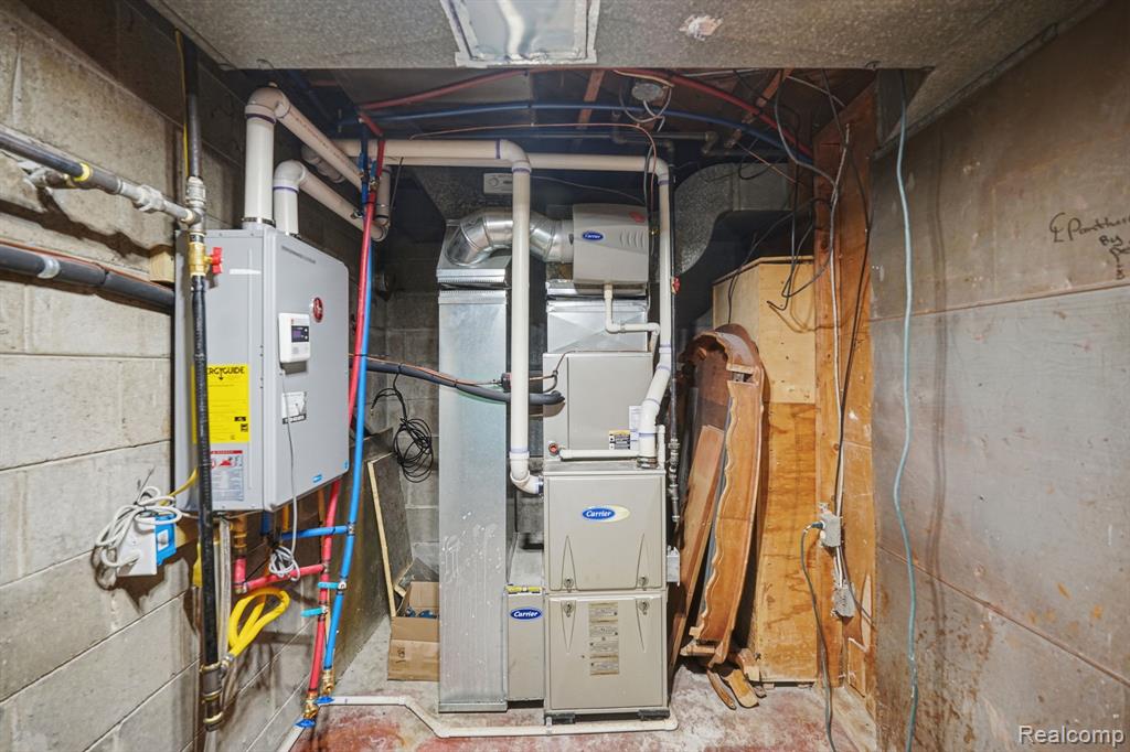 main property photo 27