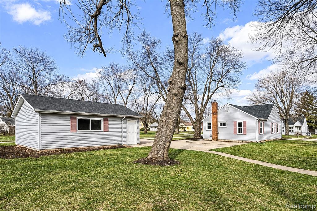 main property photo 7
