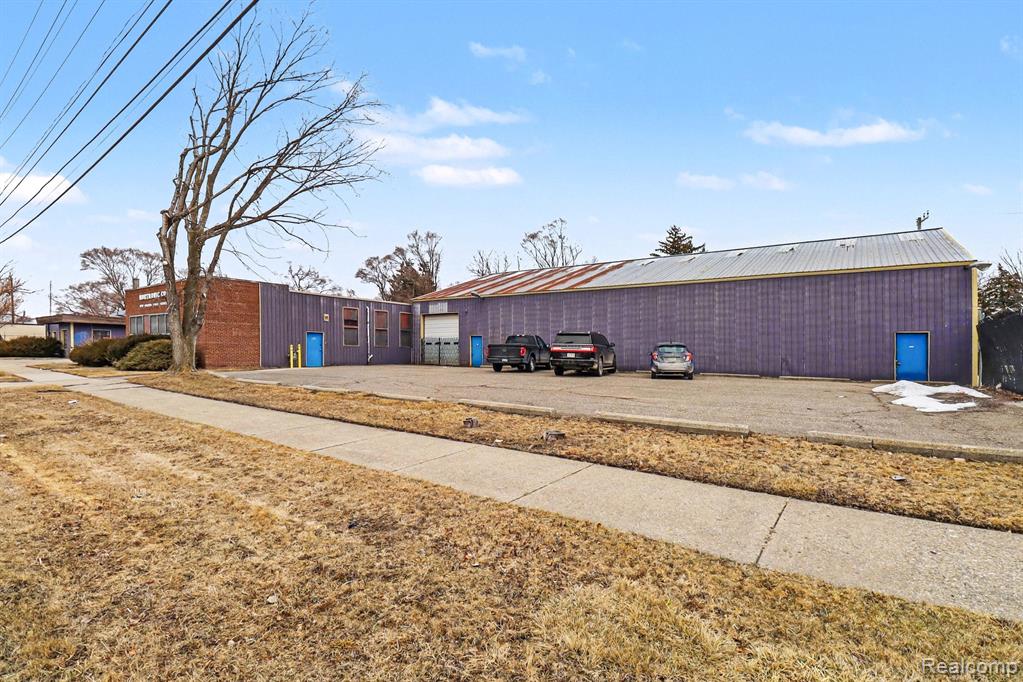 main property photo 6