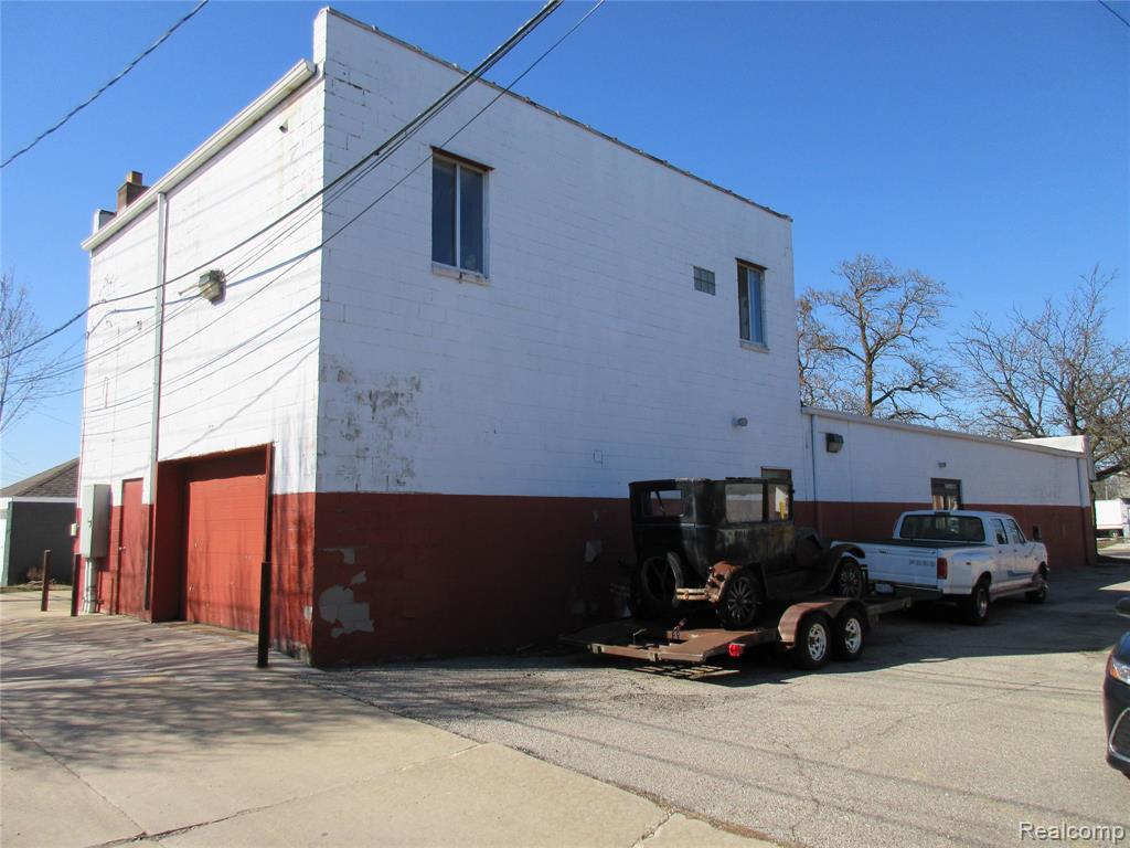 main property photo 6